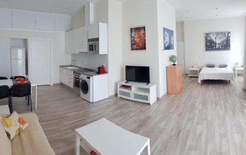 Poblats Maritims Apartment | Spacious studio apartment in Cabanyal