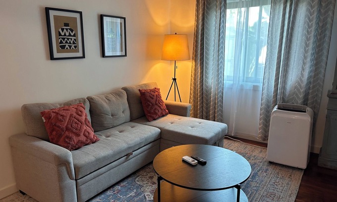 Jewell Heights - Hoffman Heights Apartment | Spacious studio with kitchenette in enchanting Aurora