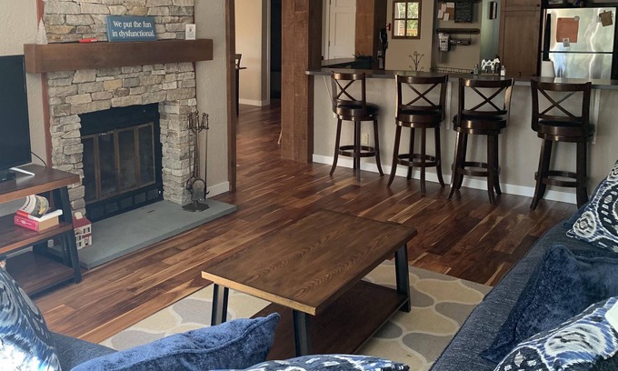 West Dover House | Spacious, Stylish Timber Creek Townhouse near Mount Snow; free shuttle