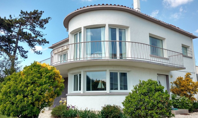 Vaux-sur-Mer Villa | Spacious, sunny villa, 150 m from the beach * spa