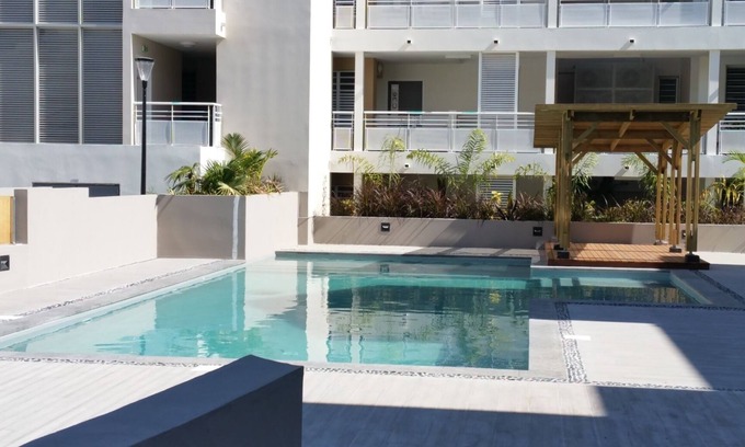 L'Ermitage-les-Bains Apartment | SPACIOUS T3 NINE OF 100M2 TO 80 M OF THE LAGOON IN THE ERMITAGE LES BAINS