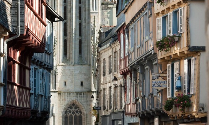 Quimper Apartment | Spacious T3 in hyper center!