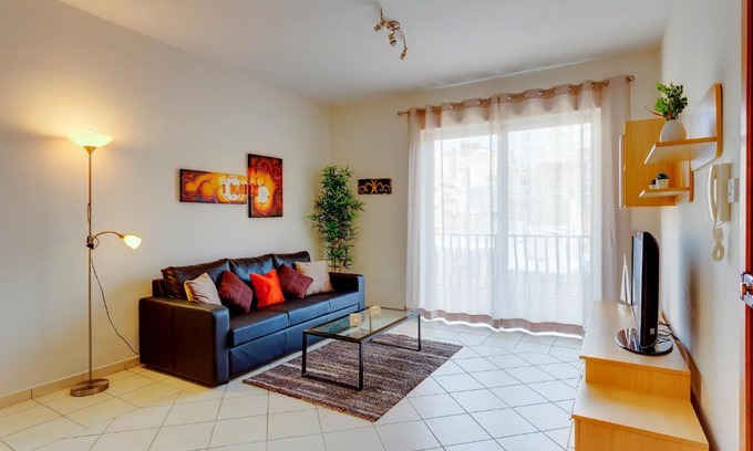 Sliema Apartment | Spacious, Top Location Sliema Apartment