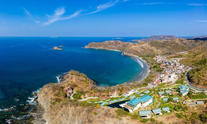 Las Catalinas House | Spacious Town View with Plunge Pool, Balconies, near the Beach at Las Catalinas