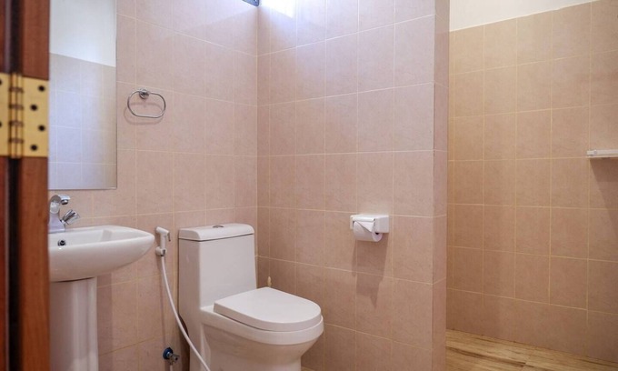 Nungwi Bed & Breakfast | Spacious Triple Room no6 in Nungwi near beach