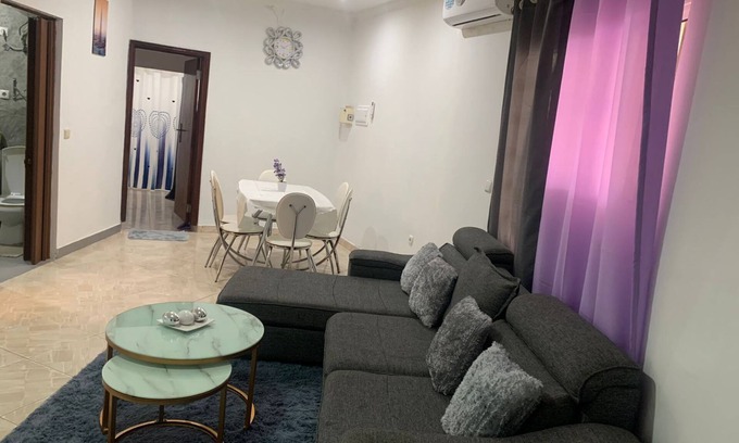 Luanda House | Spacious Tropical Beach Paradise Home/Netflix - 1 Minute Walk From the Beach!