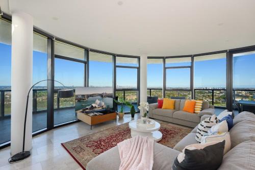 Sydney Olympic Park Apartment | Spacious Two Level 4BR at Sydney Olympic Park with Best View
