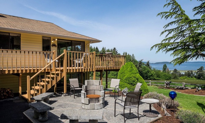 Lopez Island House | Spacious view home that captures the serenity and beauty of Lopez Island