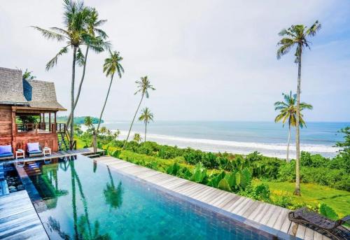Suraberata Villa | Spacious villa in Kabupaten Tabanan with sea view