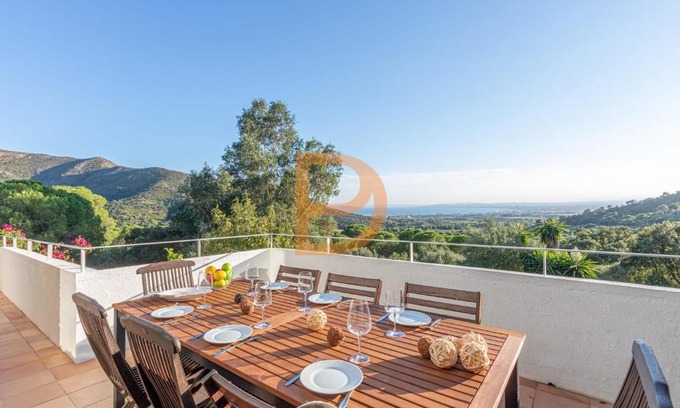 Roses Villa | Spacious Villa in Roses with pool & amazing views