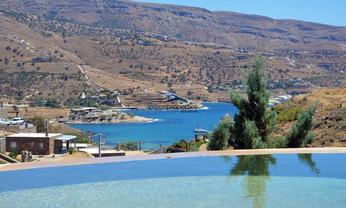 Koundouros Villa | Spacious villa with a swimming pool in the area of Koundouros, Kea