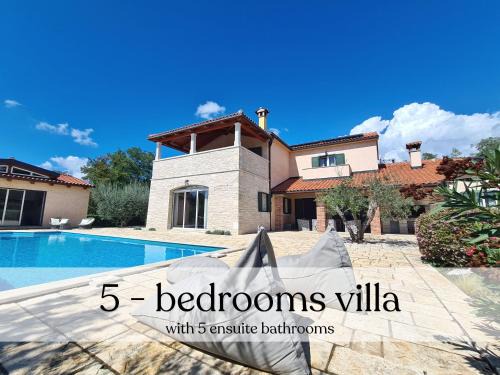 Fabci Villa | Spacious villa with pool, indoor jacuzzi and sauna near Poreč