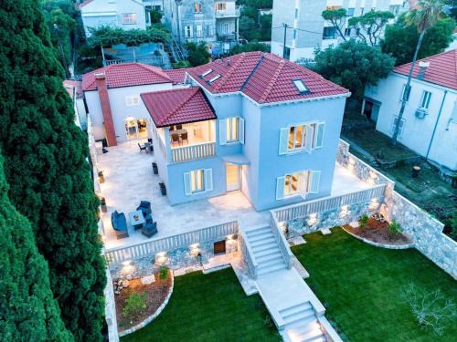 Babin Kuk Villa | Spacious Villa with Private Pool in Dubrovnik