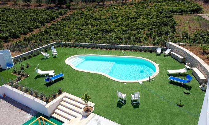 Alcamo Villa | Spacious villa with sea and mountain views in Alcamo