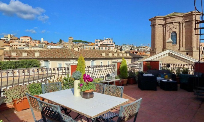 Rione III Colonna Apartment | Spagna Penthouse