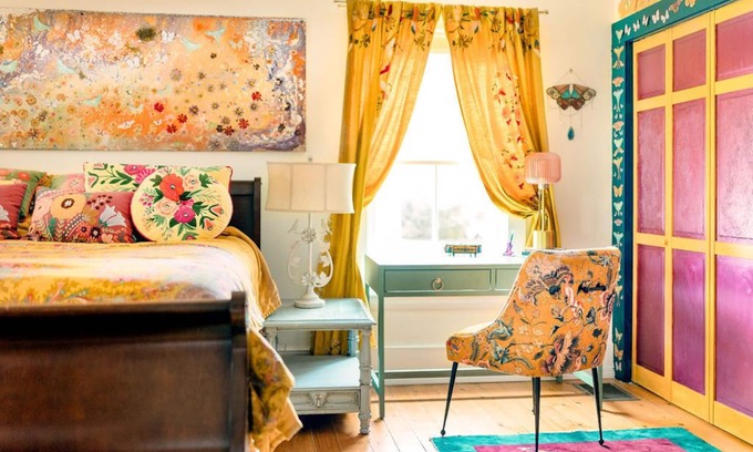 Wallingford Other | Sparkle on the Rocks is a Sanctuary of Comfort and Artistic Inspiration