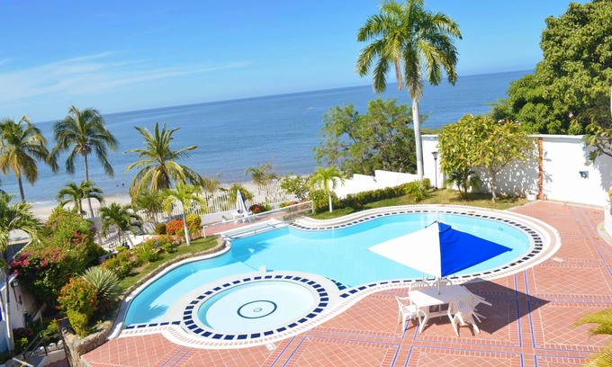 Papare Apartment | Spectacular Ocean Front View With Private Beach!