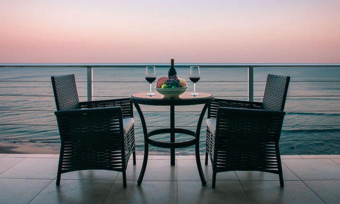 Boca Corona Apartment | SPECTACULAR BEACHFRONT SUITE WITH MAGNIFICENT VIEW - GOLDEN COWRY