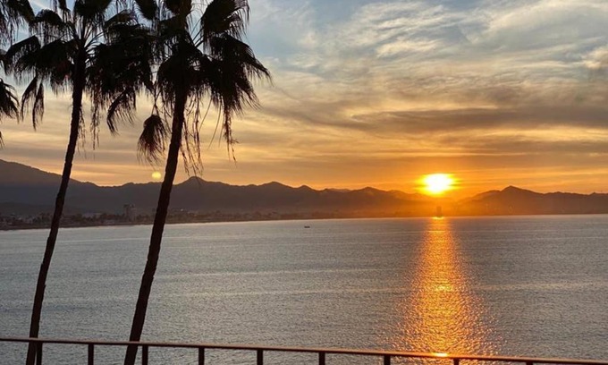 Las Hadas Apartment | Spectacular Hadas Sunset and Ocean view