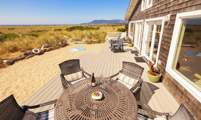 Rockaway Beach House | Spectacular Large Oceanfront Home Panoramic View Quiet Area Dog Friendly