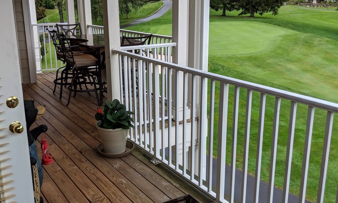 Maggie Valley Condo | SPECTACULAR MOUNTAIN AND GOLF COURSE VIEWS. BEAUTIFUL UNIT ON TOP FLOOR.