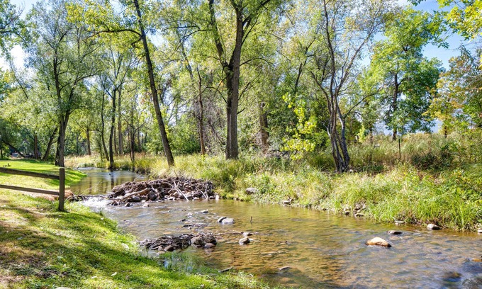 East Boulder House | Spectacular Mountain Style Home Near DT Boulder!