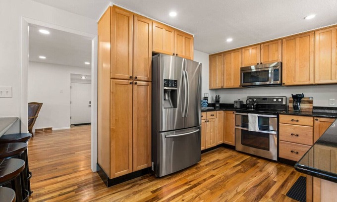 Littleton House | Spectacular Mountain View in Centennial - minutes from shopping and restaurants!