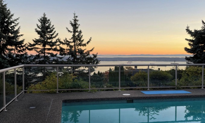 West Vancouver House | Spectacular Oceanview Home with Private Pool !