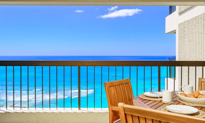 Waikiki Condo | SPECTACULAR OCEAN VIEW! A/C, Wi-Fi, Pool, FREE Valet Parking, Steps to Beach!