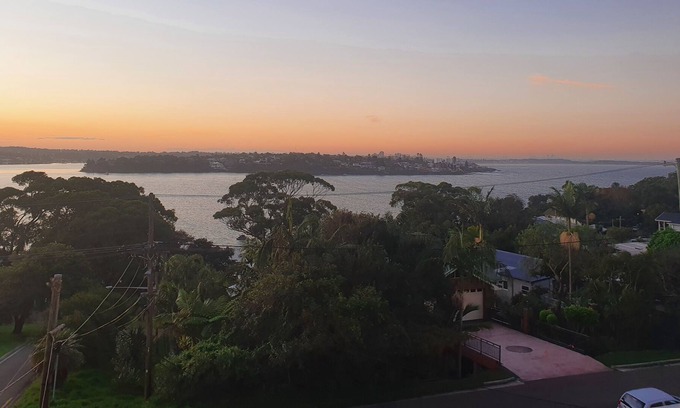 Bundeena Apartment | Spectacular views of river, National Park, beaches and city skyline