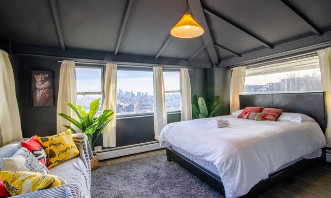 Weehawken Apartment | Spectacular views of NYC 6 br 2.5 ba double apartment