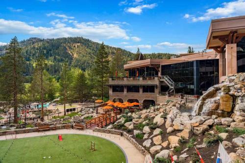 Olympic Valley Apartment | Spectacular Views 2 Suite Condo