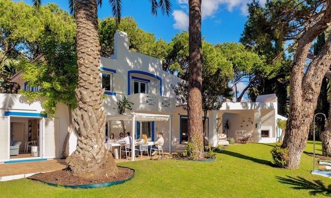 Almancil House | Spectacular Villa in Quinta do Lago - Private Pool, BBQ & 5-Star Concierge