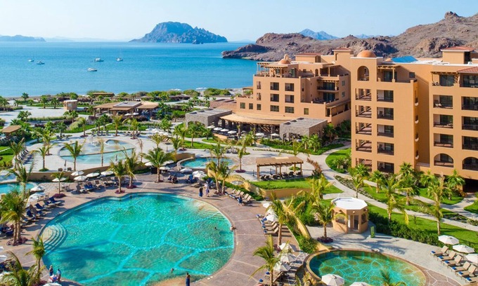 Loreto Resort | Spend Christmas at Villa Del Palmar in Luxurious 3 Bedroom Penthouse Suite!