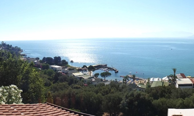 Santa Flavia Villa | Sperlinga kept - Il Campanile
