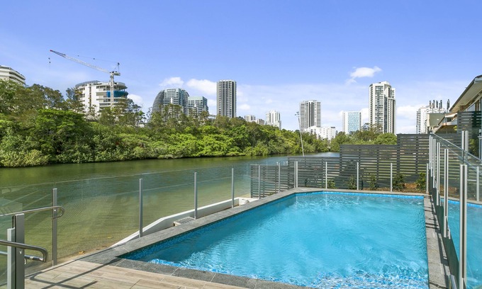 Broadbeach Waters Apartment | Spice Broadbeach - GCLR