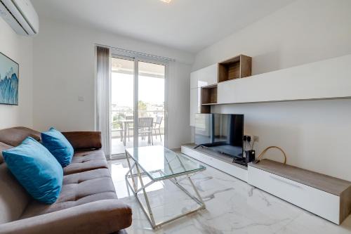 Swieqi Apartment | Splendid 2BR Apartment, steps to St Georges Bay