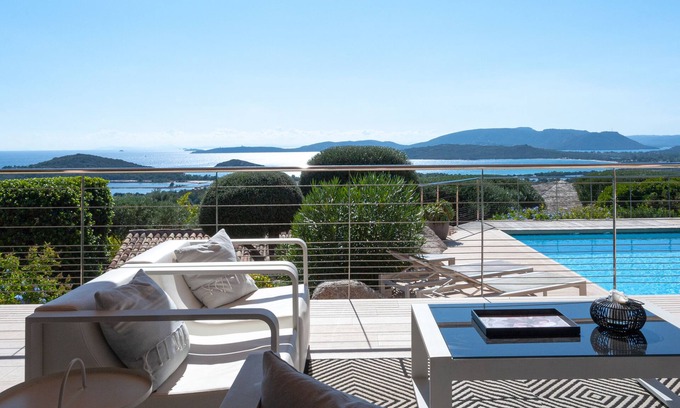 Cirendinu Villa | Splendid 5bed villa with sea view and heated pool near beach Cabanon Bleu St Cyp