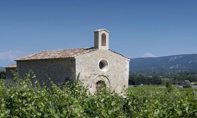 Robion Apartment | Splendid duplex in Provence, in the middle of vineyards