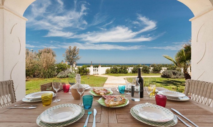 Villanova Villa | Splendid Ostuni Villa | 3 Bedrooms | Villeta Tisbe | Sea Views | Close to Sea