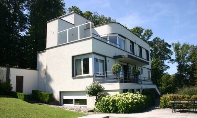 Evian-les-Bains Villa | Splendid Villa in the center of Evian with panoramic views of the lake