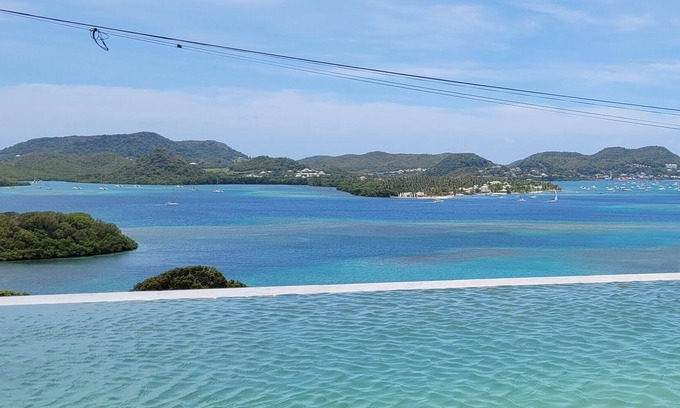 Le Marin Villa | Splendid villa with sea view from the sailor and Club Med infinity pool