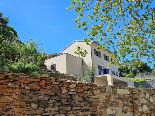 Bastia Villa | Splendide villa avc piscine-les Collines Bastia