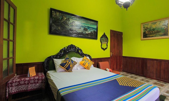Banyuwangi Hotel | SPOT ON 2490 Griya Kencana Homestay