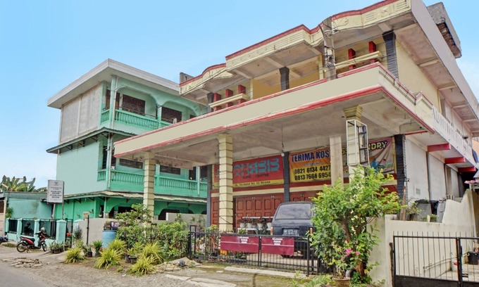 Medan Hotel | SPOT ON 91966 Onasis Syariah Inn