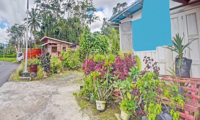Tondano Hotel | SPOT ON 92281 Susupuan KostNearTaman Deki Lestari