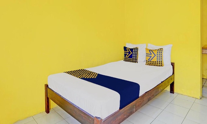 Banyuwangi Hotel | SPOT ON 92372 Rinda Homestay Syariah & Resto