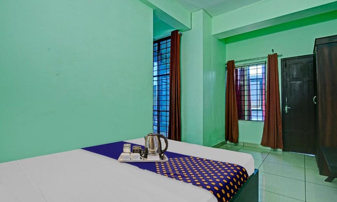 Chirayinkil Hotel | SPOT ON Ar Lodge Non Ac Rooms