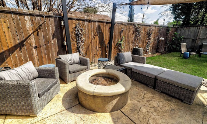 Spring Branch Central House | Spring Branch Haven - Cozy 3BR Oasis, Pet Friendly