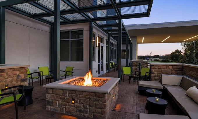 Easton Hotel | SpringHill Suites® by Marriott® Easton PA